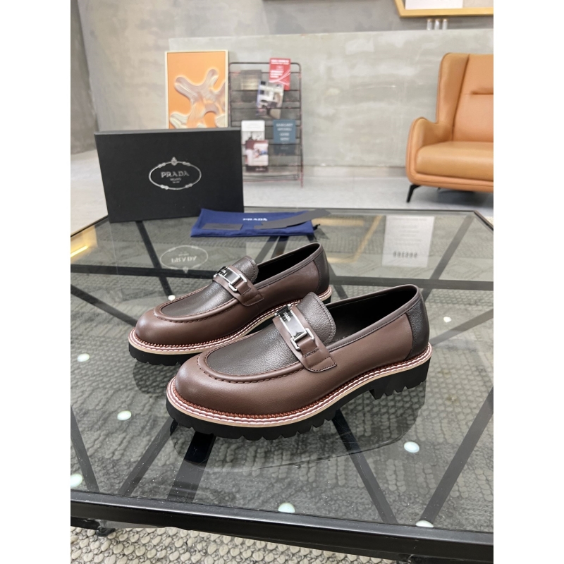 Pra*a leather shoes